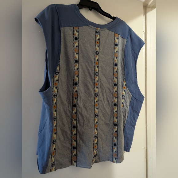 Free People - Groovy Tee, size M, NWOT - Picture 2 of 3